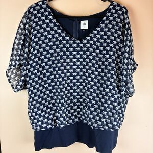 Cabi Women Blouse Spring Parade Elephant Print Size Large Navy Blue Zipper Back